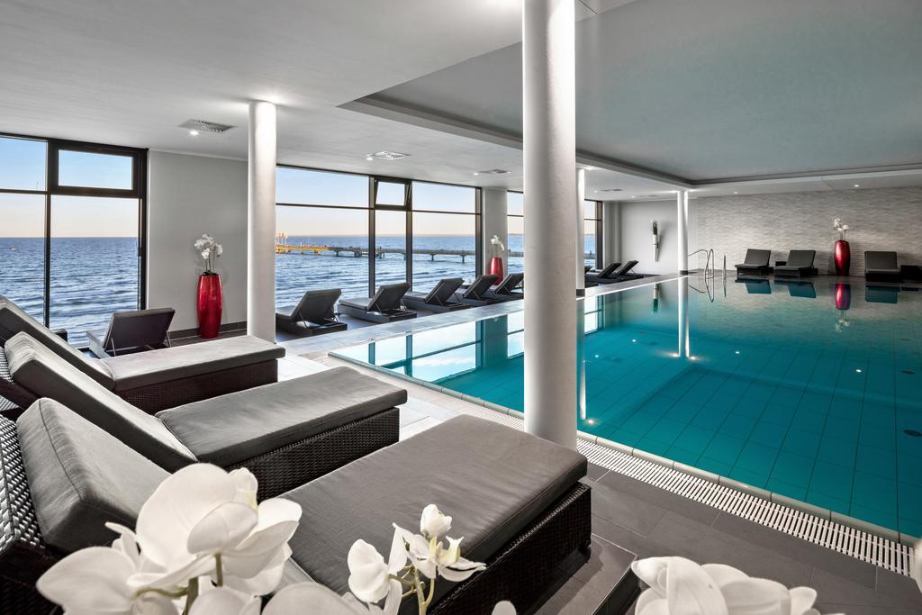 Bayside Hotel Scharbeutz Bagian luar foto