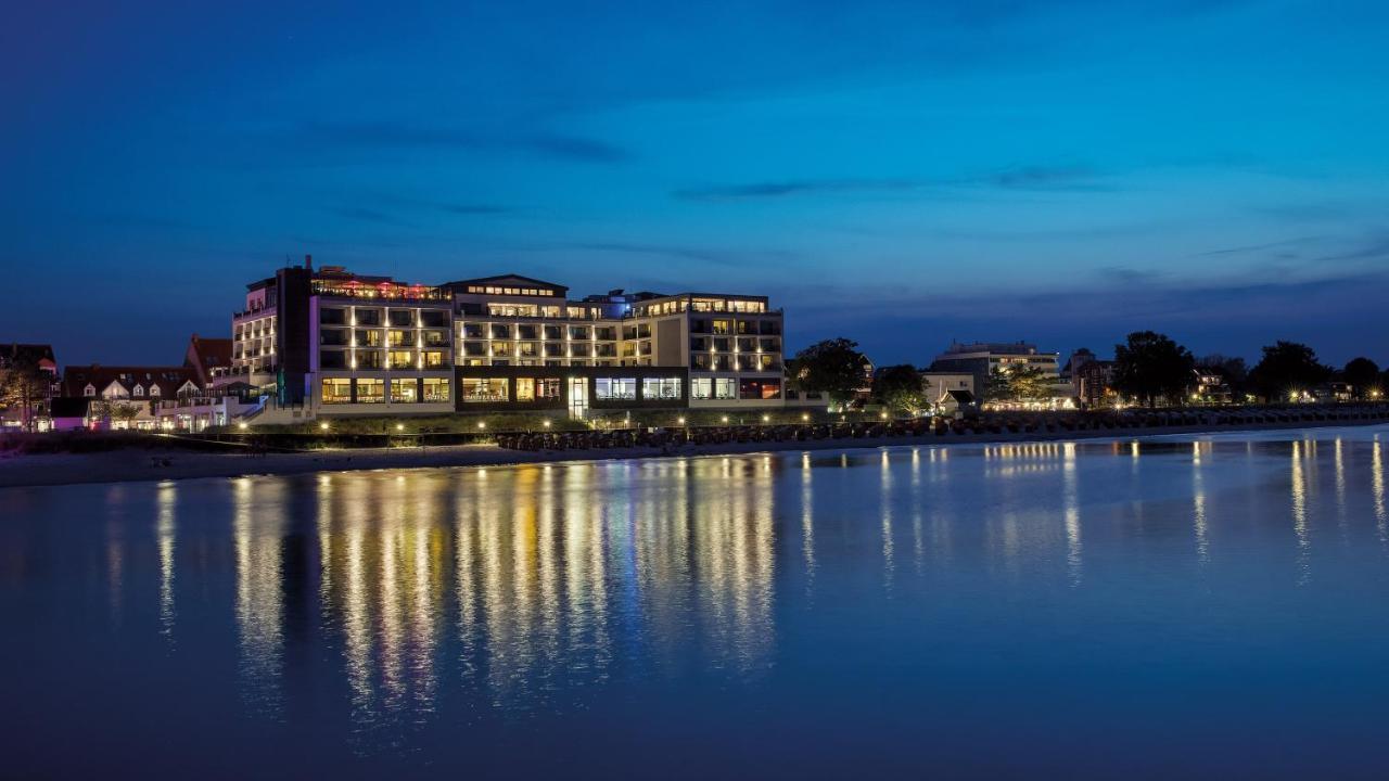 Bayside Hotel Scharbeutz Bagian luar foto